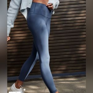 Everlane Perform Pocket Legging - Size L